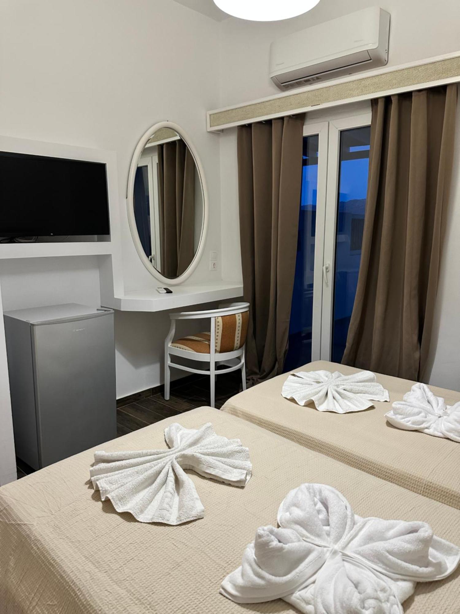 Appartamento Ene'S Mykonos Klouvas Esterno foto