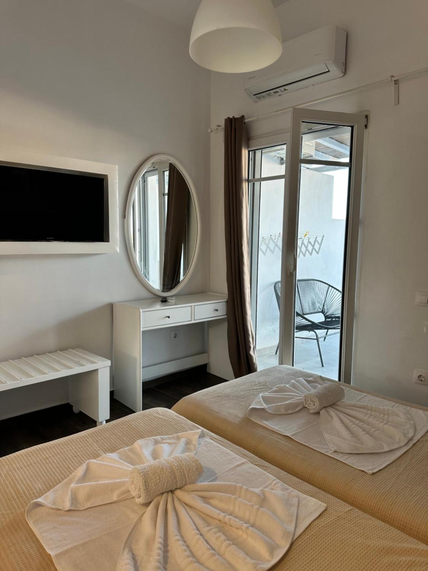 Appartamento Ene'S Mykonos Klouvas Esterno foto